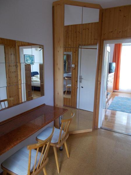 Liliom Apartments Balatonfuered Екстериор снимка